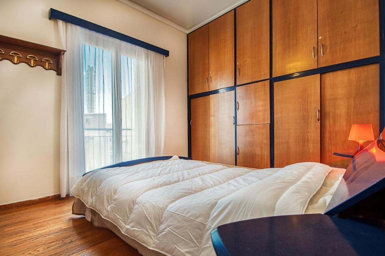 Spacious Flat Near Ampelokipoi Metro Station Athen Eksteriør bilde